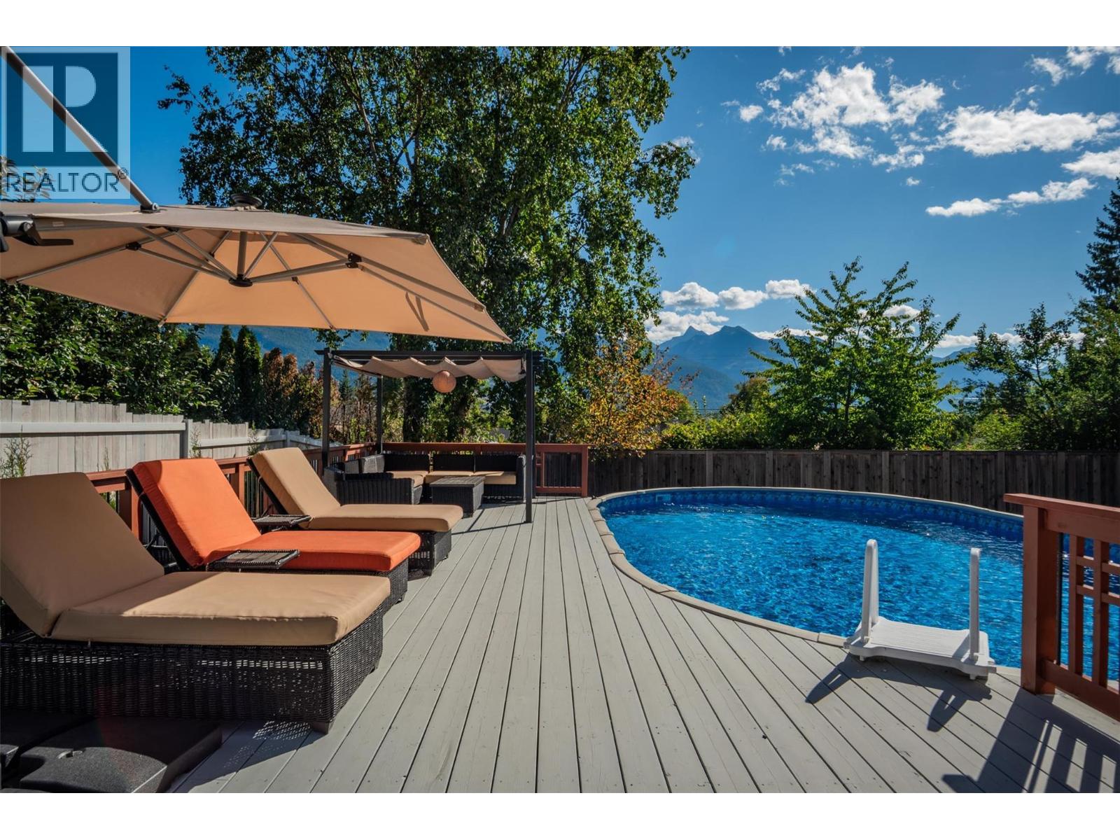 422 VIEW Street, Kaslo