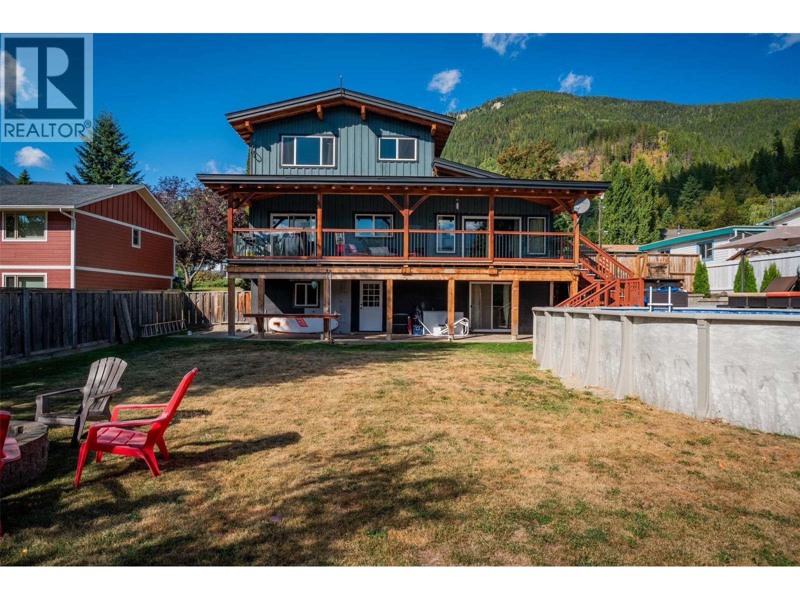422 VIEW Street, Kaslo