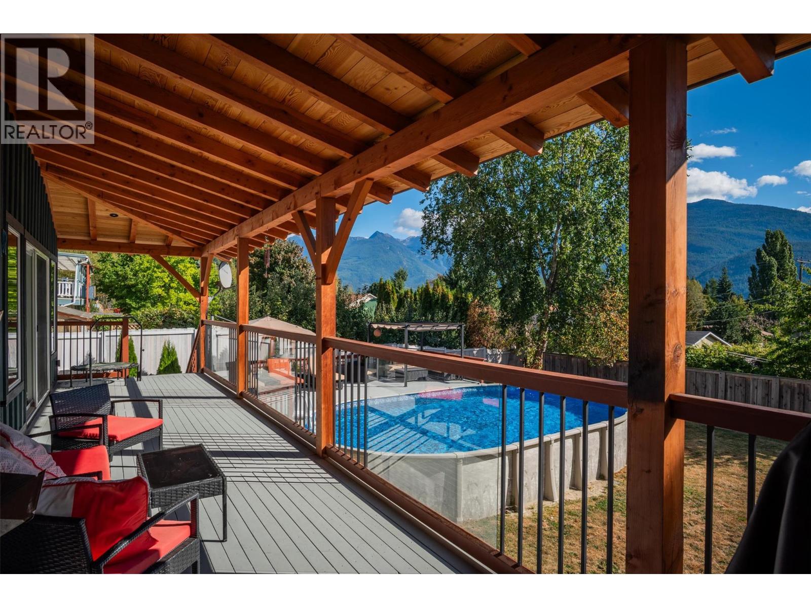 422 VIEW Street, Kaslo