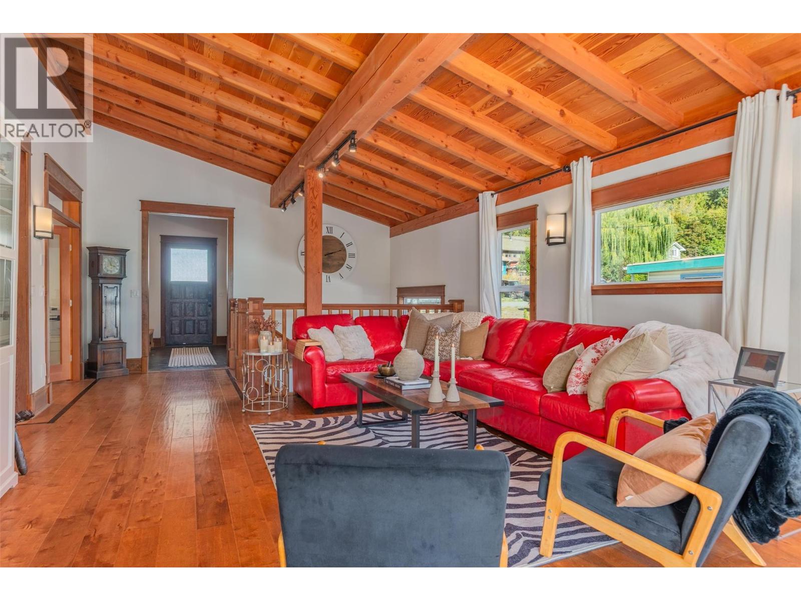 422 VIEW Street, Kaslo