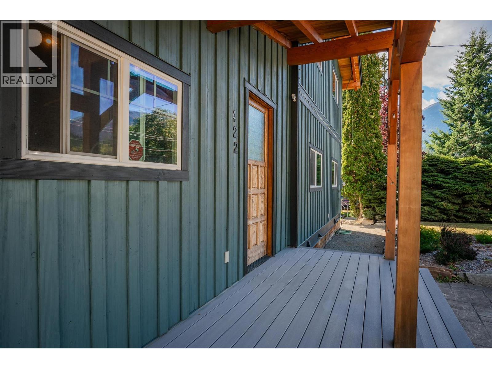 422 VIEW Street, Kaslo