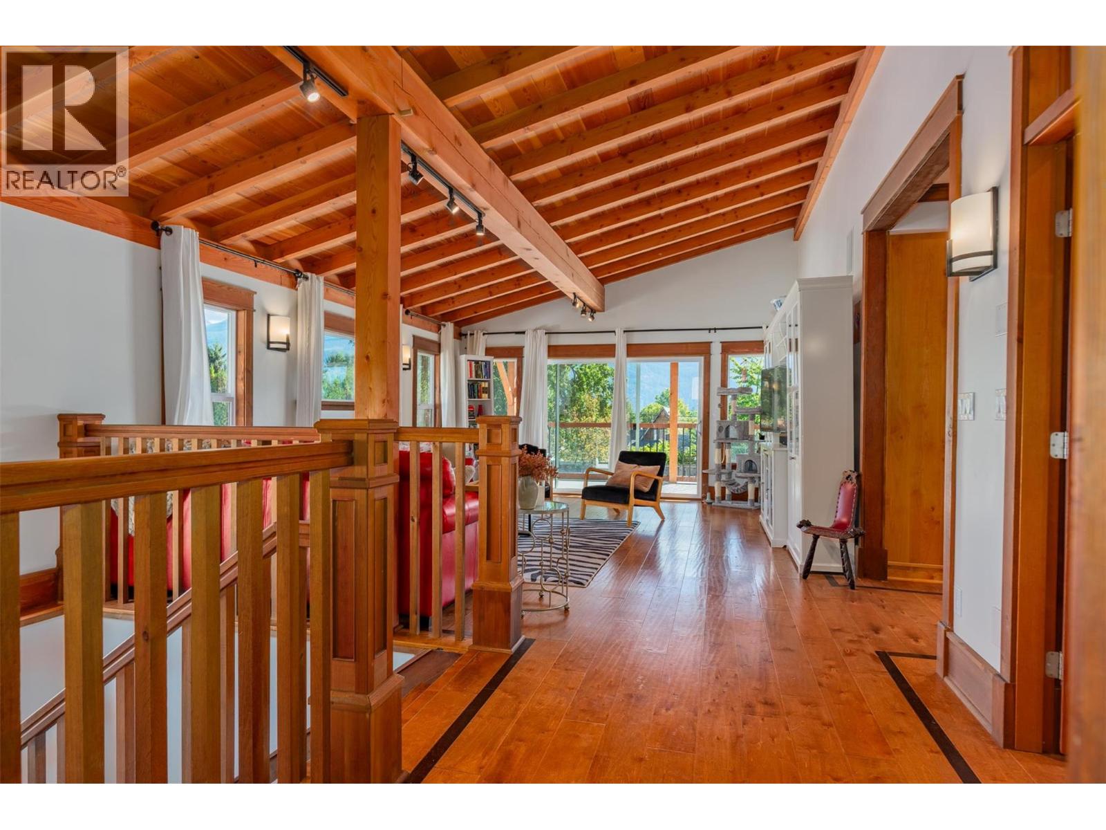 422 VIEW Street, Kaslo