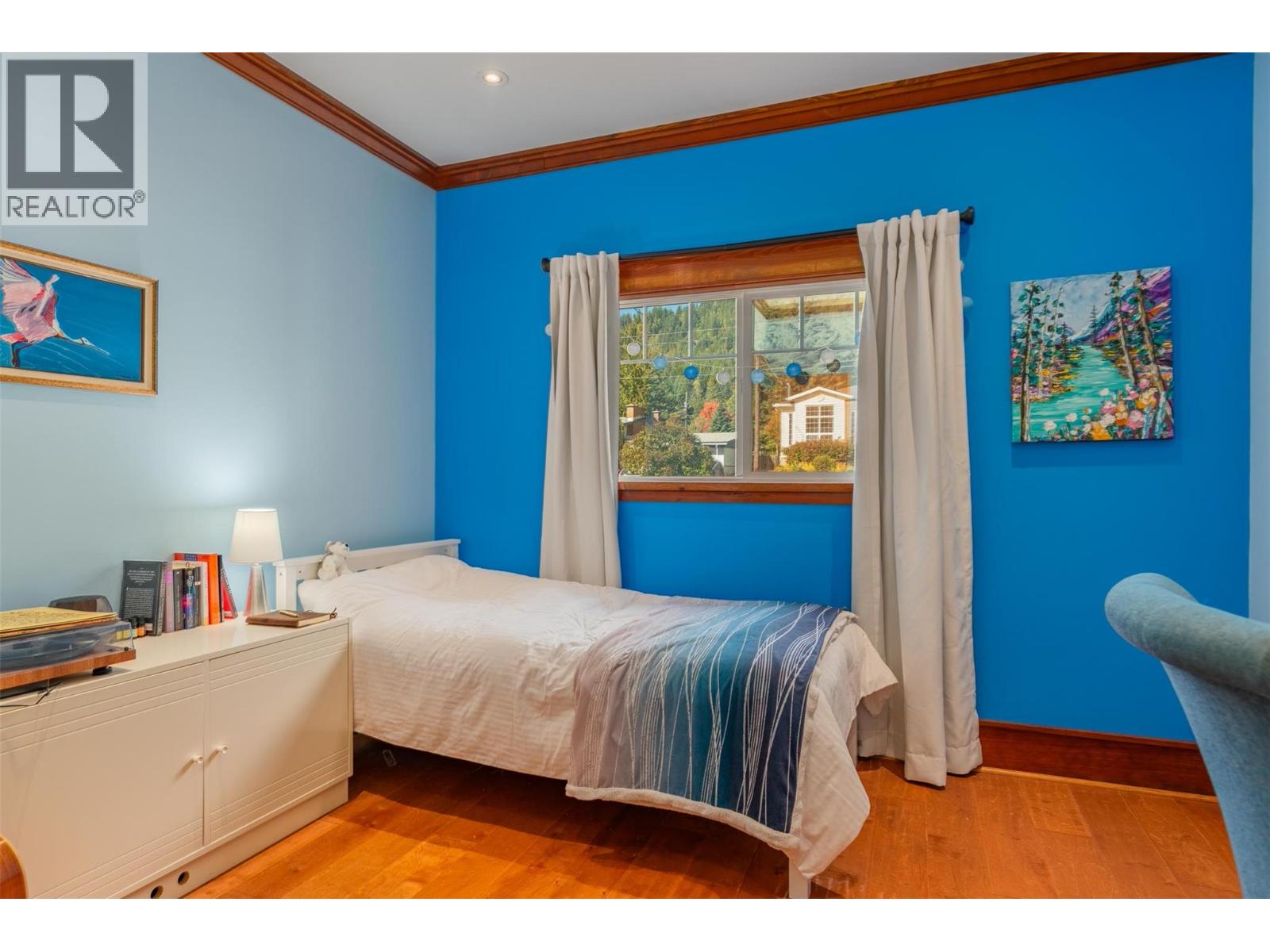 422 VIEW Street, Kaslo