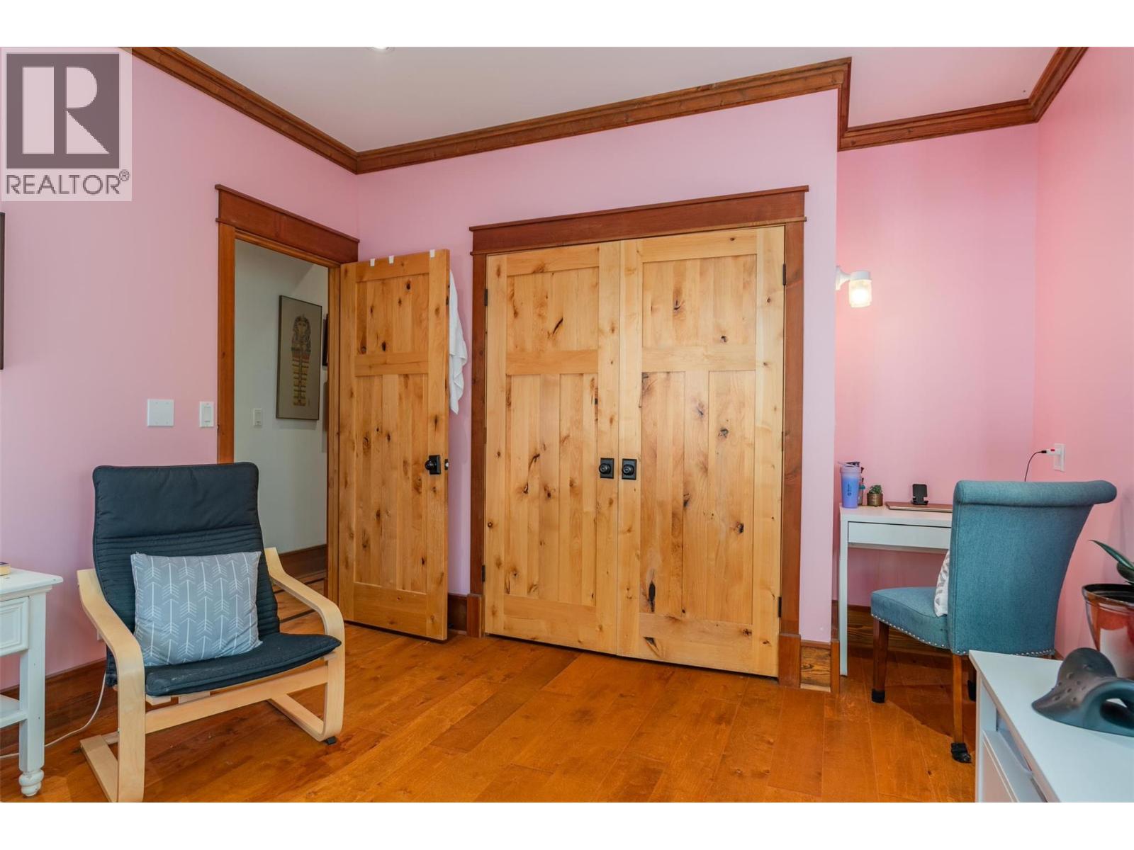 422 VIEW Street, Kaslo