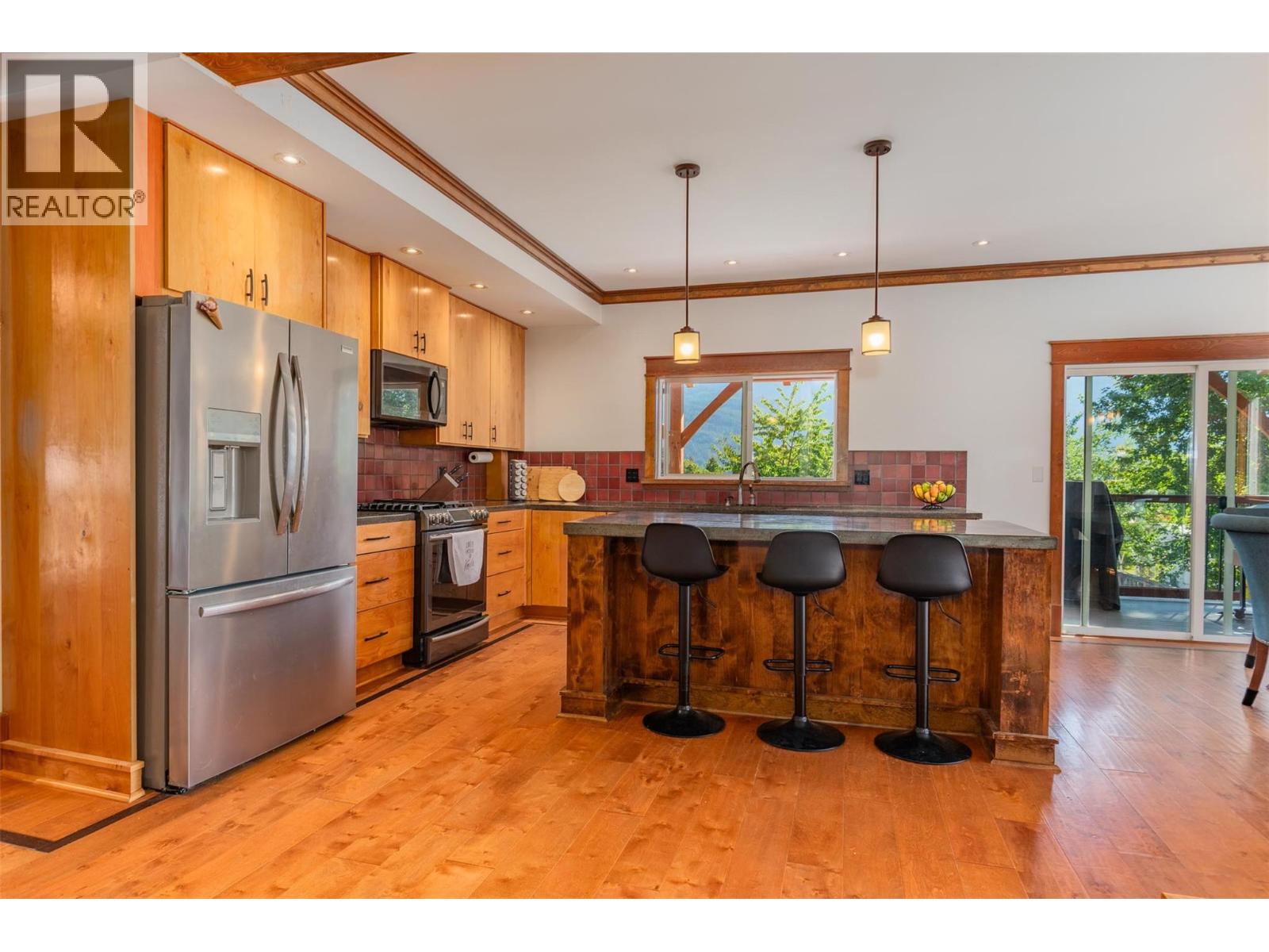 422 VIEW Street, Kaslo