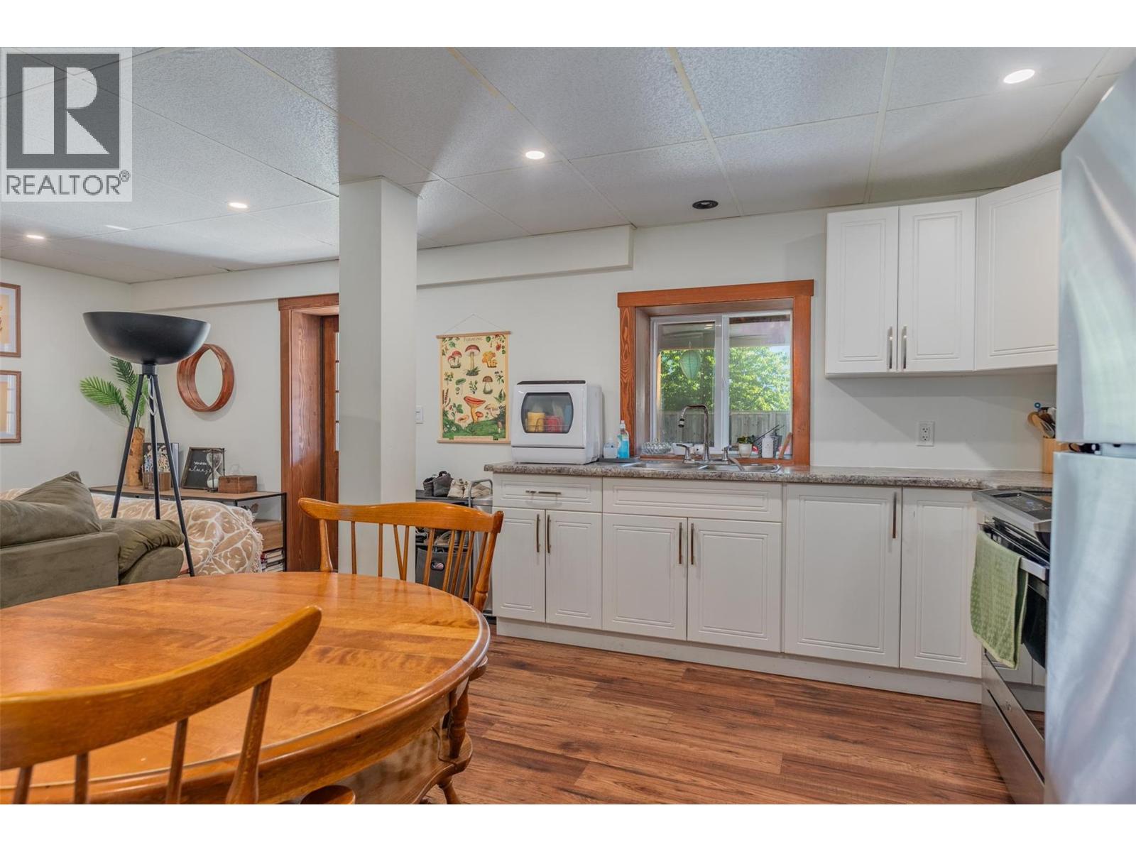 422 VIEW Street, Kaslo