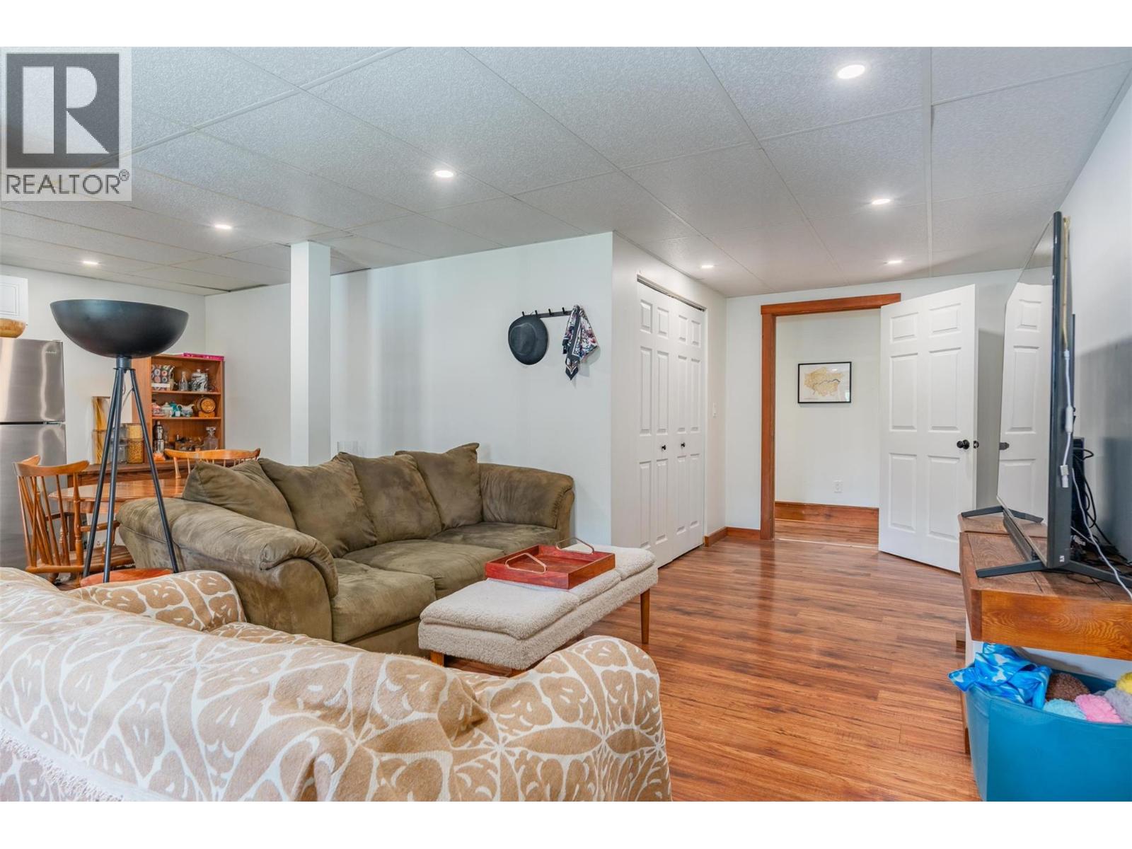 422 VIEW Street, Kaslo