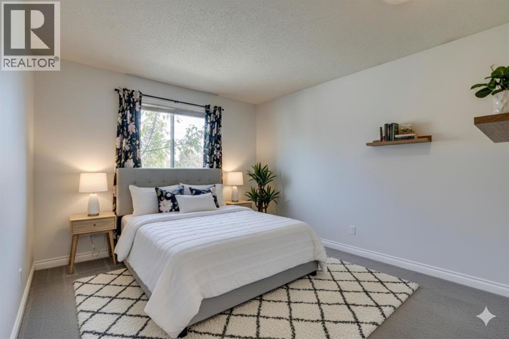 Single Family House Bi-level for Sale in  Sunbank Way SE Sundance Calgary 