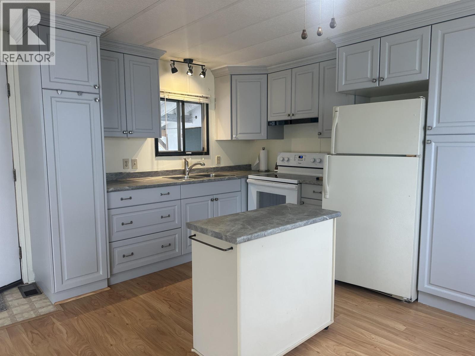 5 1700 S BROADWAY AVENUE, Williams Lake