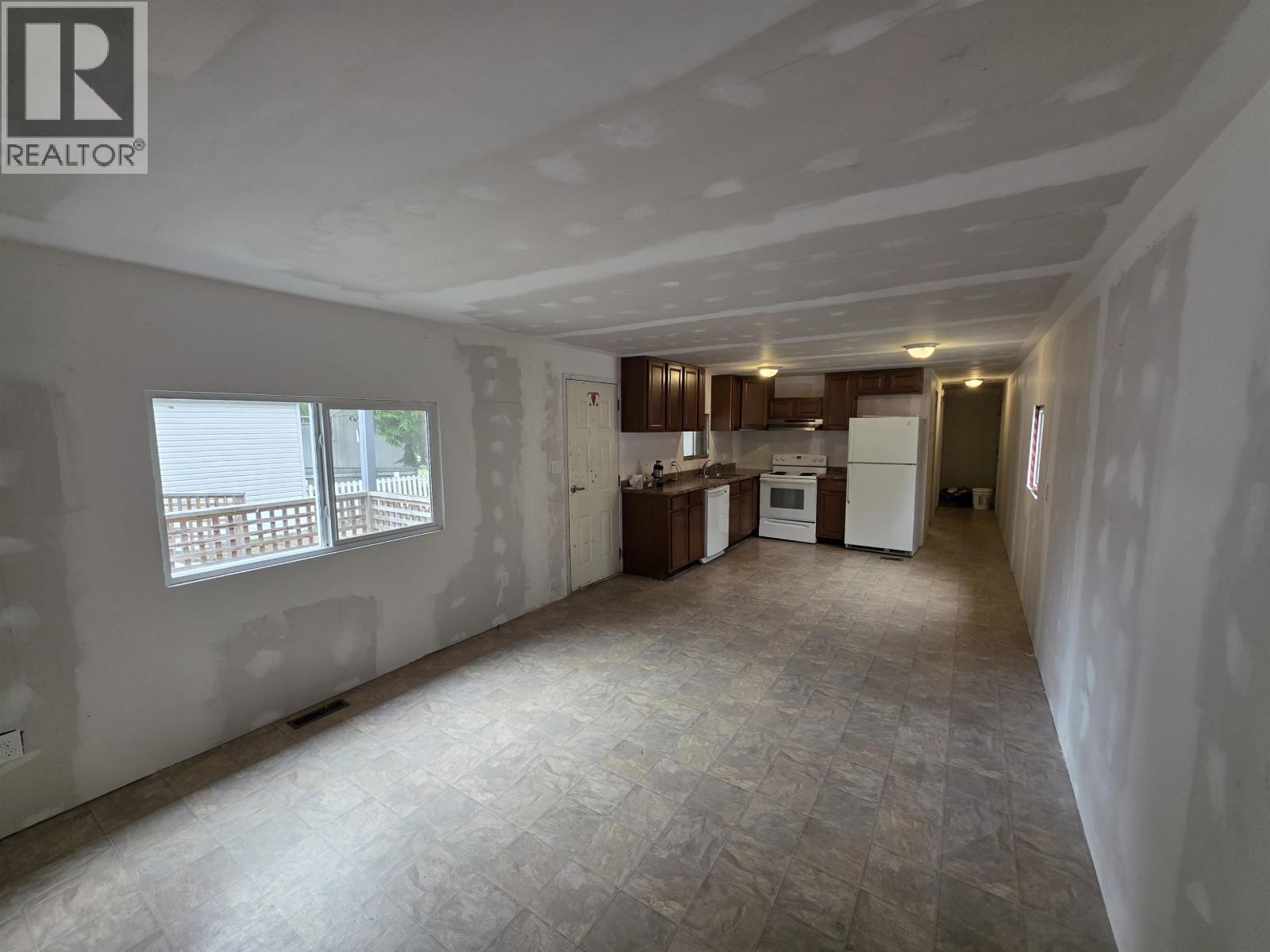 #27-4619 QUEENSWAY Drive, Terrace