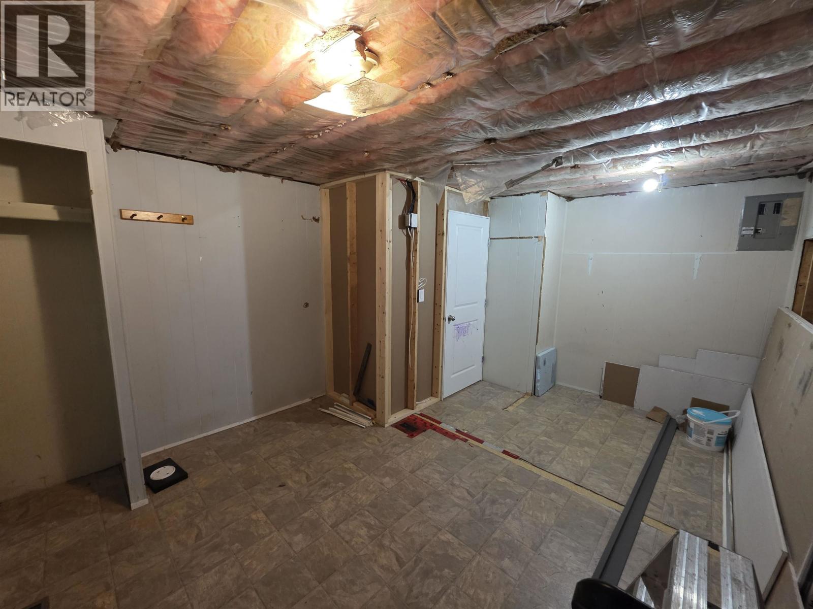 #27-4619 QUEENSWAY Drive, Terrace