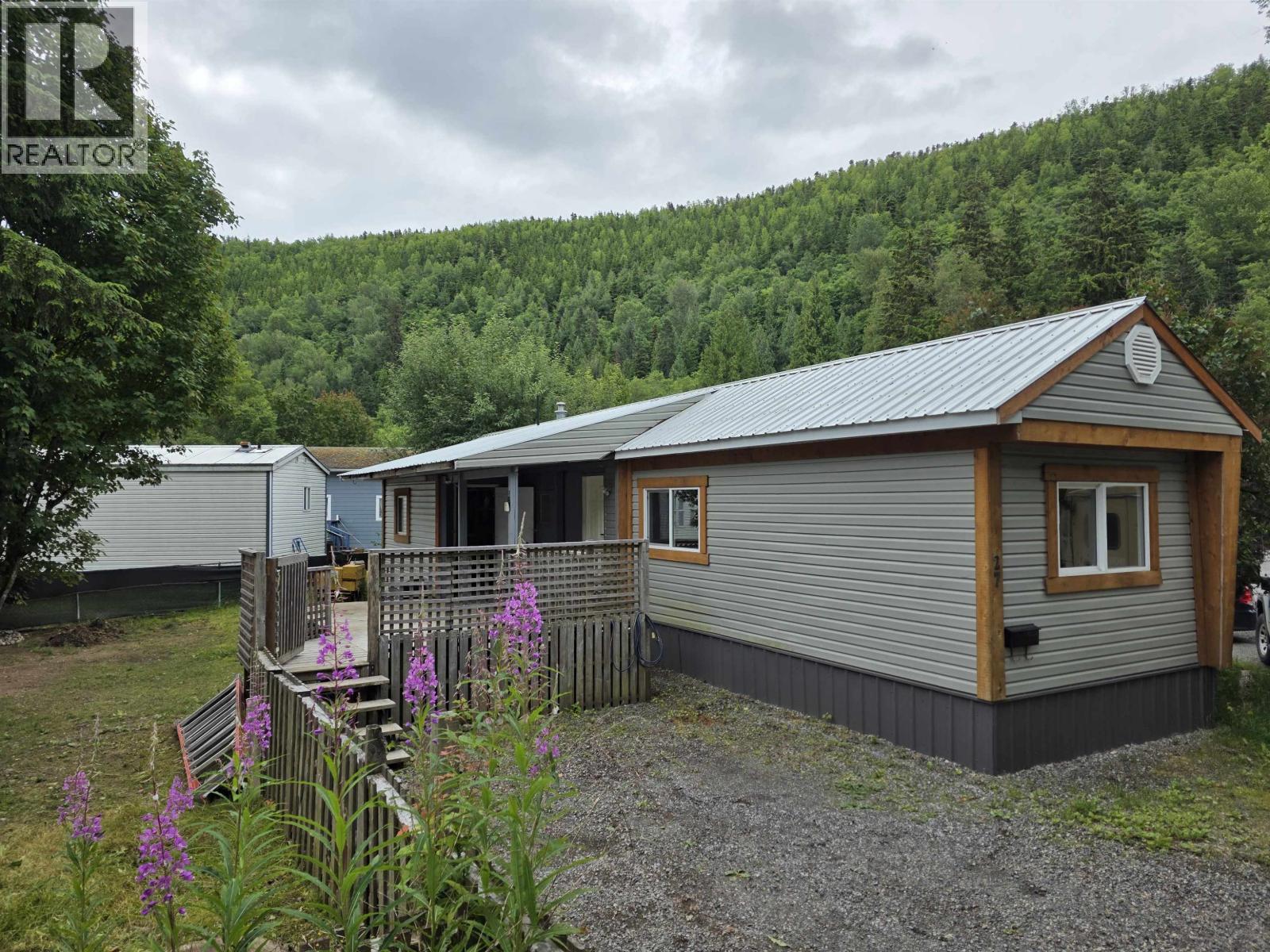 #27-4619 QUEENSWAY Drive, Terrace