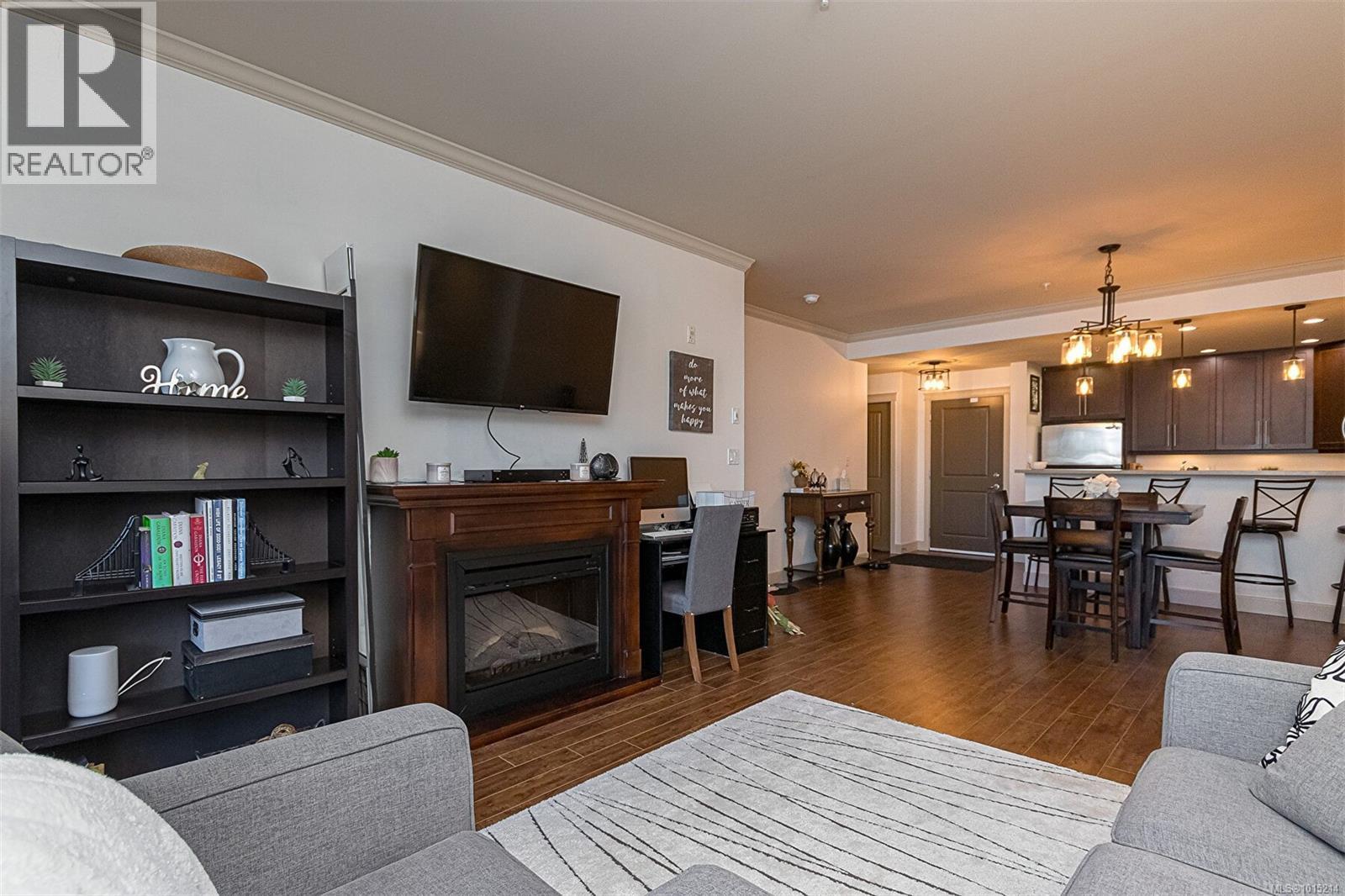 203 2881 Peatt Road, Langford