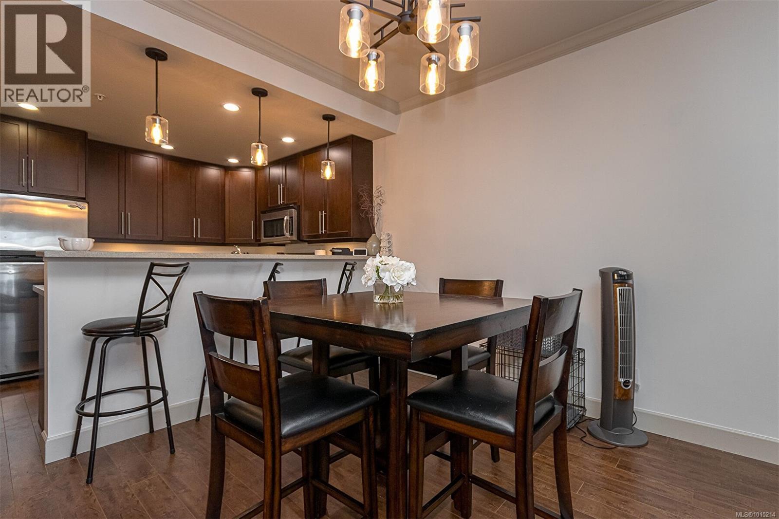 203 2881 Peatt Road, Langford