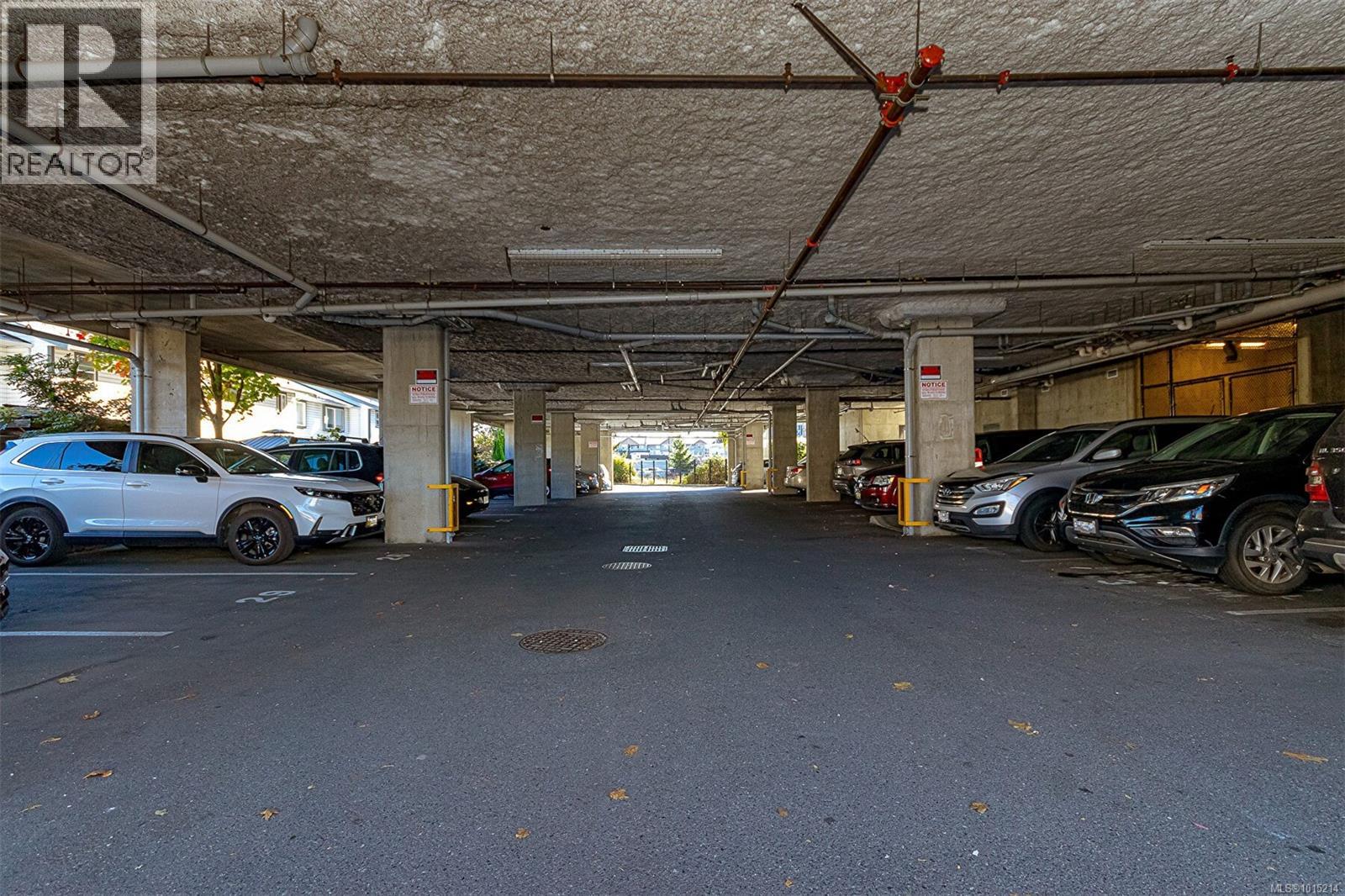203 2881 Peatt Road, Langford