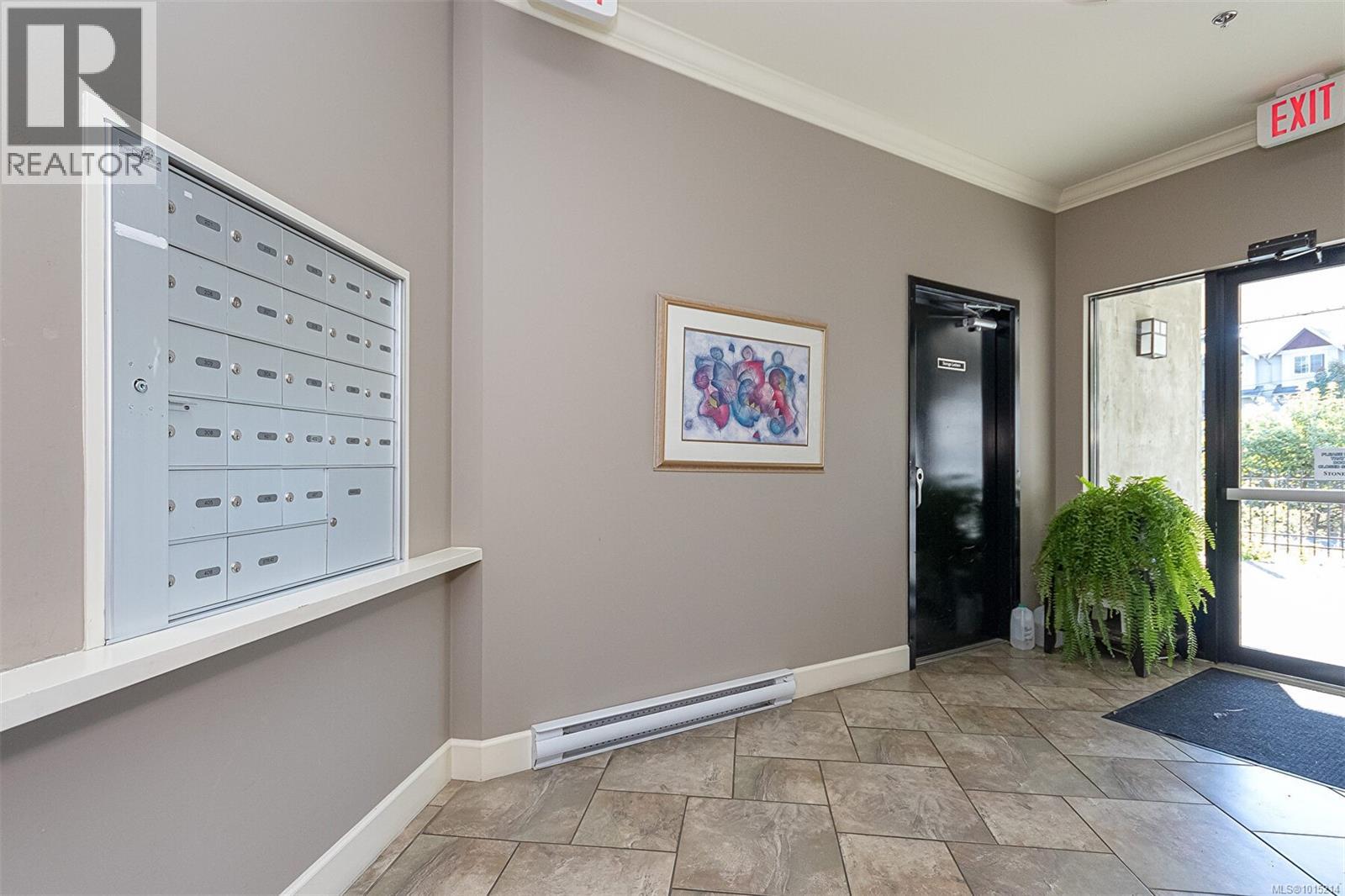 203 2881 Peatt Road, Langford