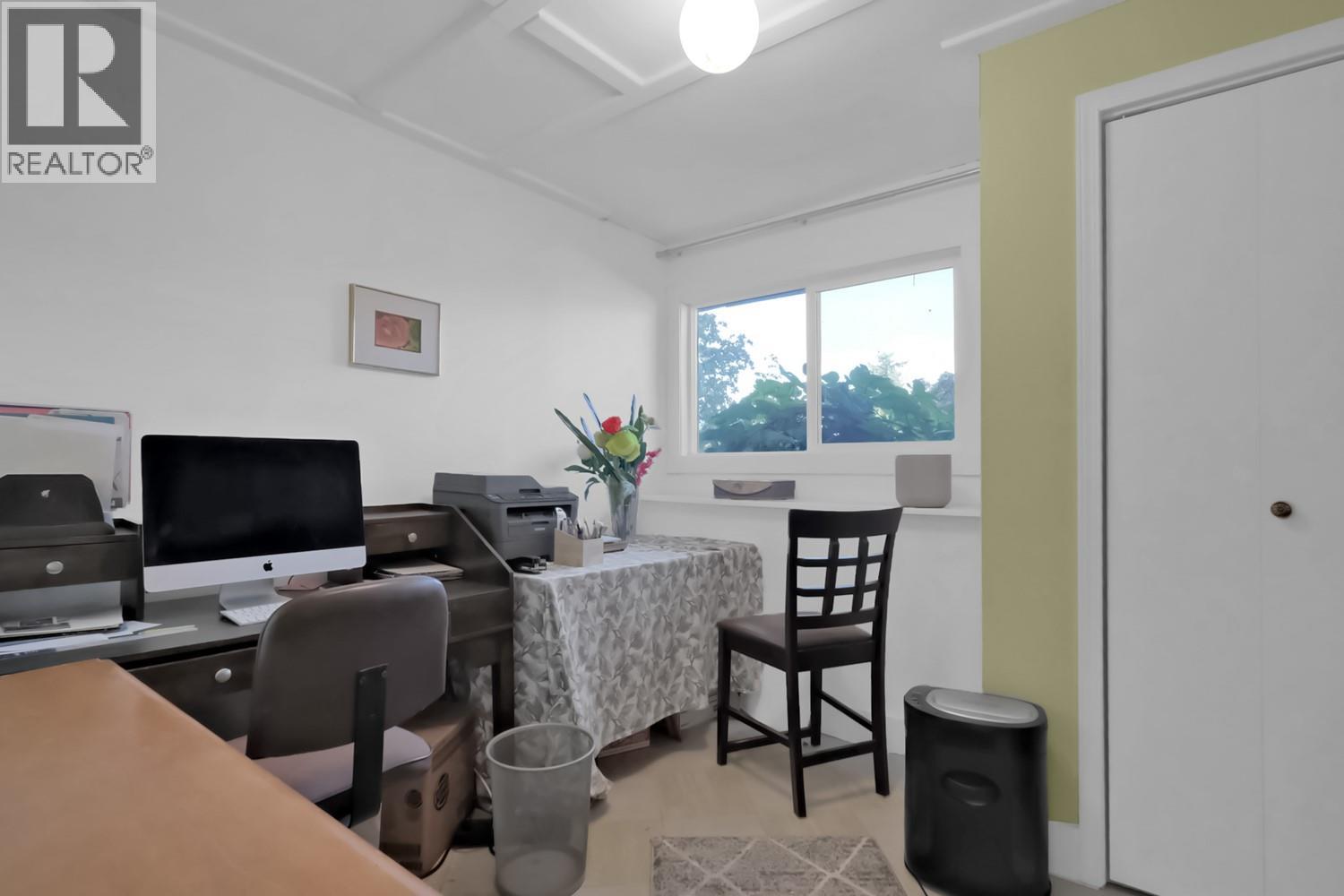  1575 COLUMBIA Street, Penticton