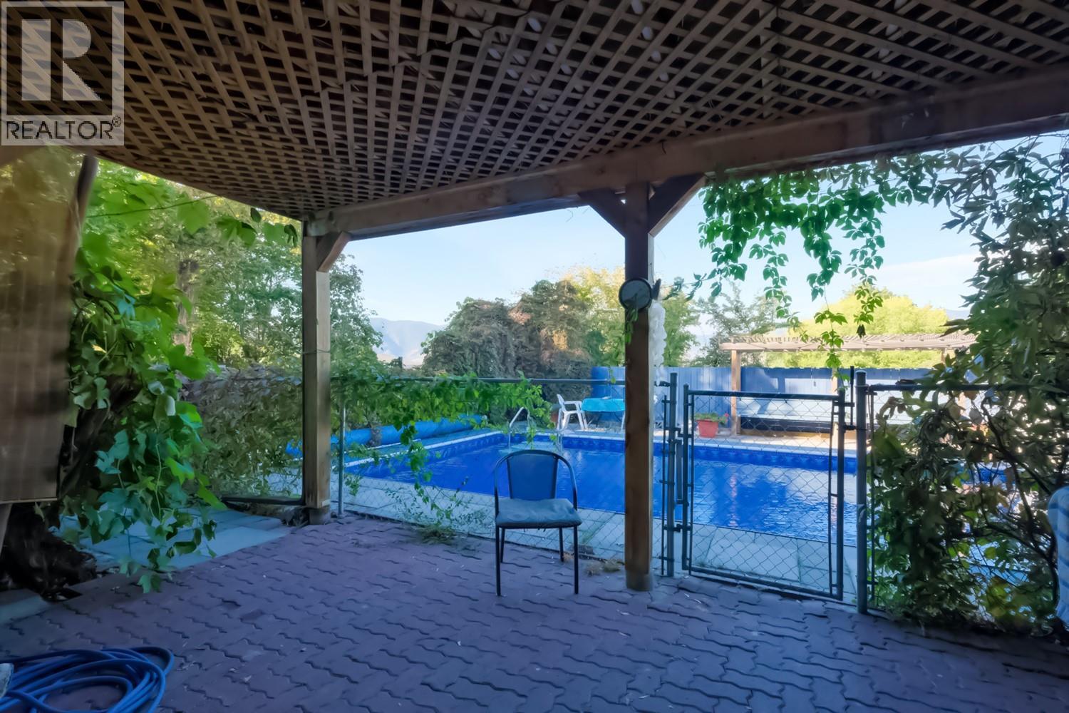  1575 COLUMBIA Street, Penticton