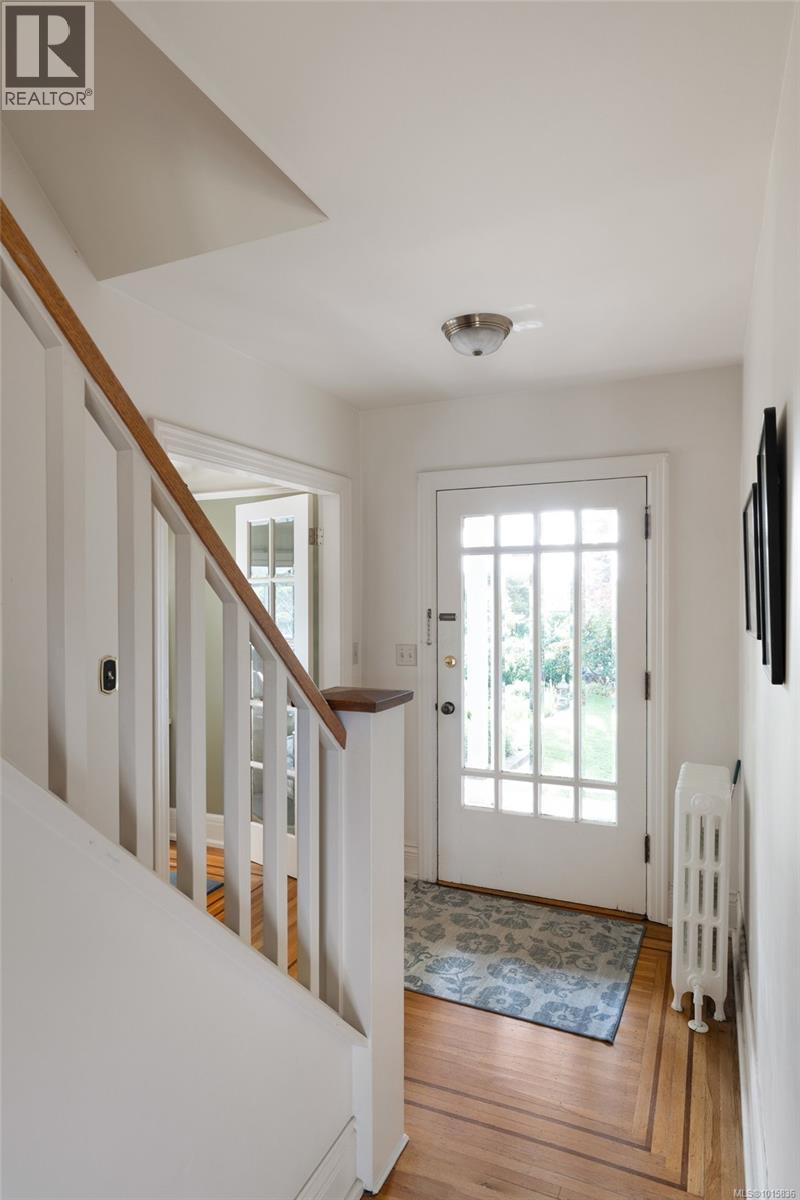  2162 Brighton Avenue, Oak Bay