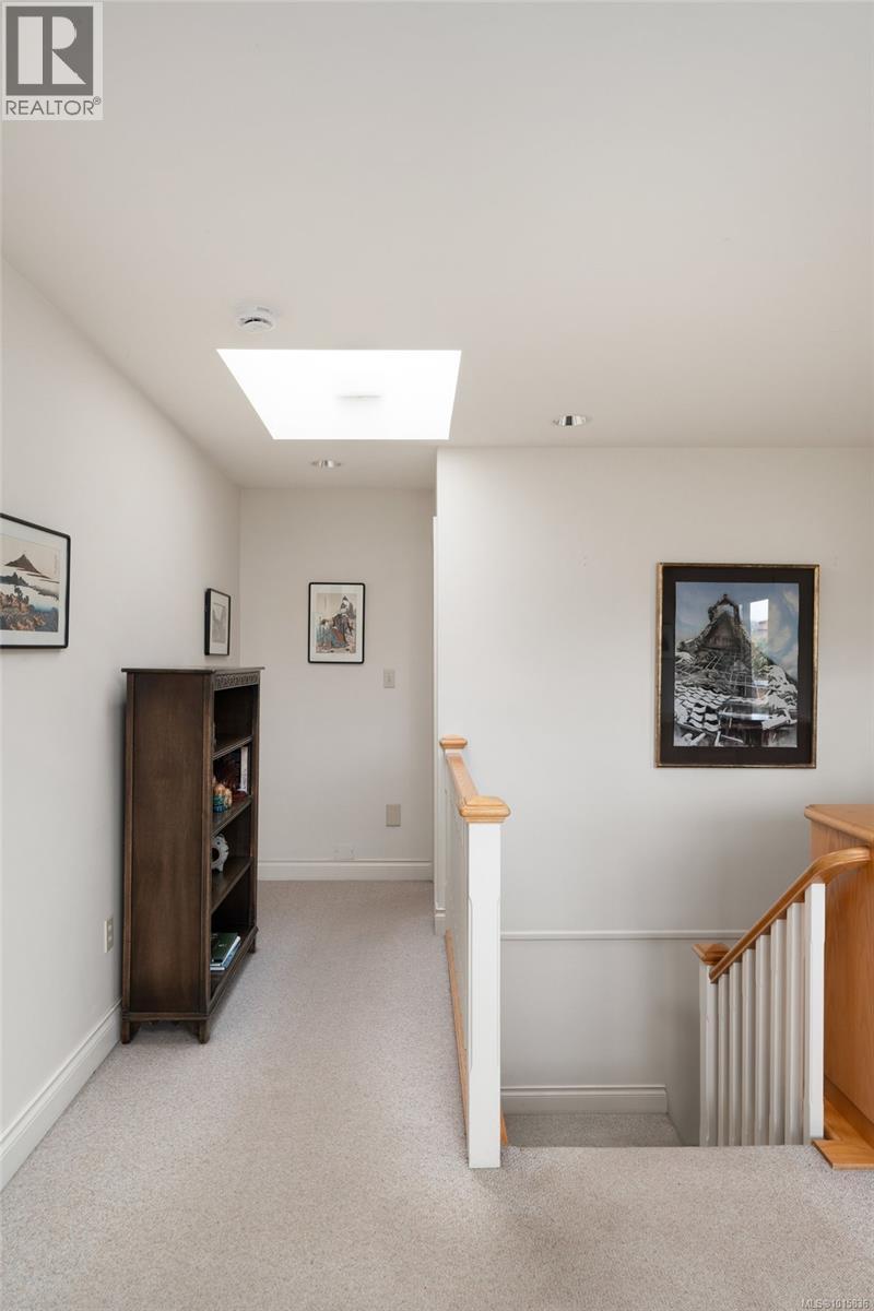  2162 Brighton Avenue, Oak Bay