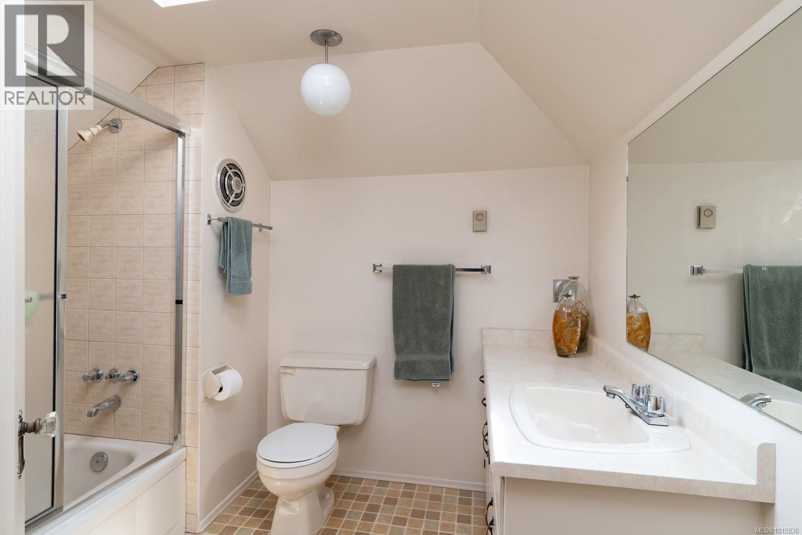 2162 Brighton Avenue, Oak Bay