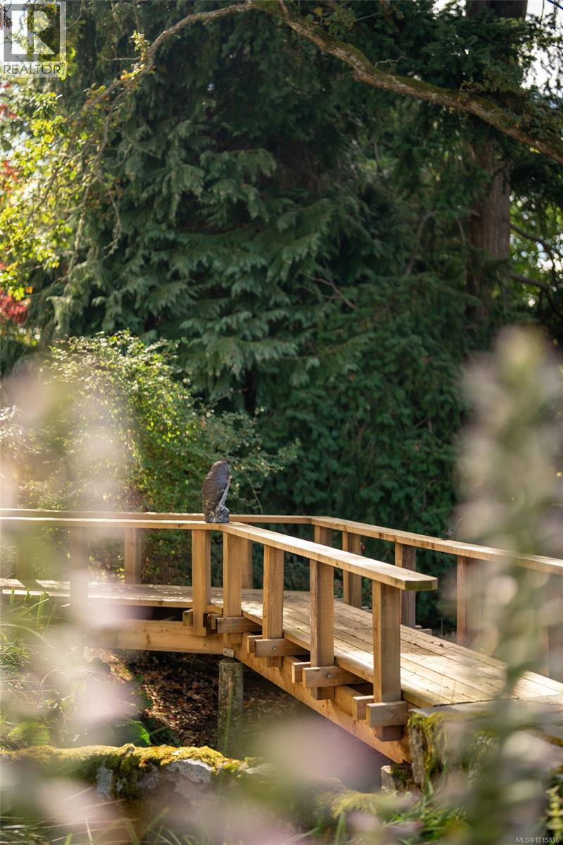  2162 Brighton Avenue, Oak Bay