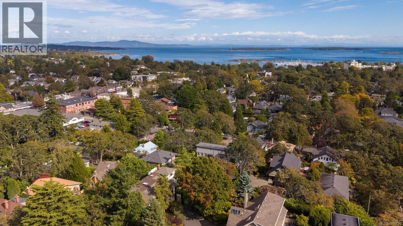  2162 Brighton Avenue, Oak Bay