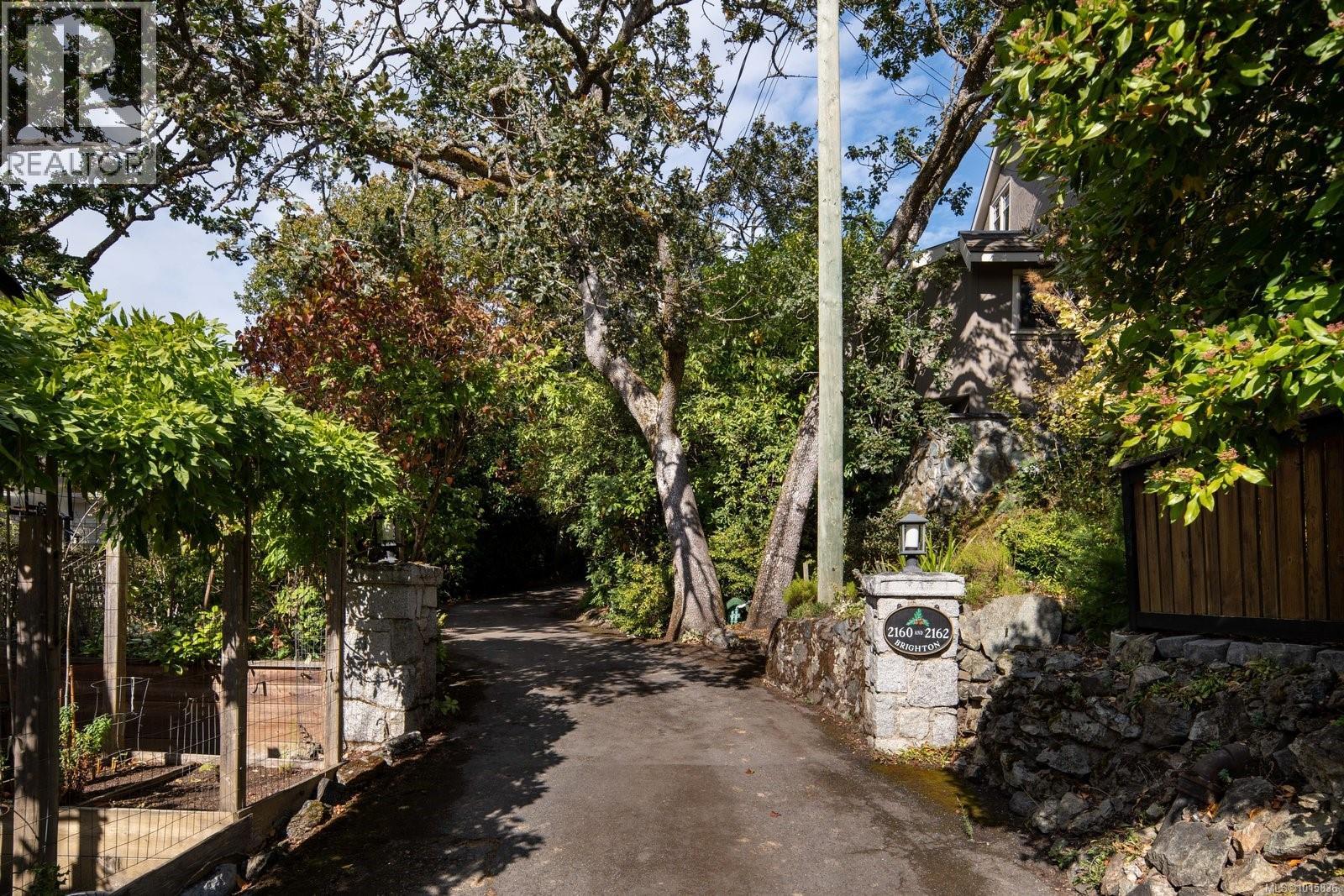  2162 Brighton Avenue, Oak Bay