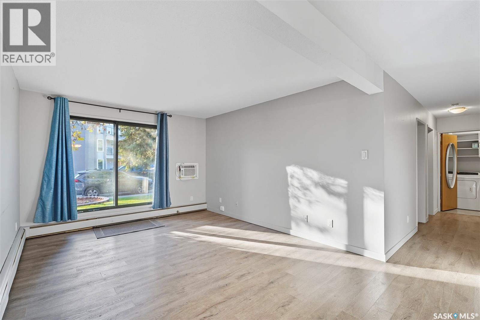 Single Family House Low rise for Sale in   Tait CRESCENT Saskatoon 