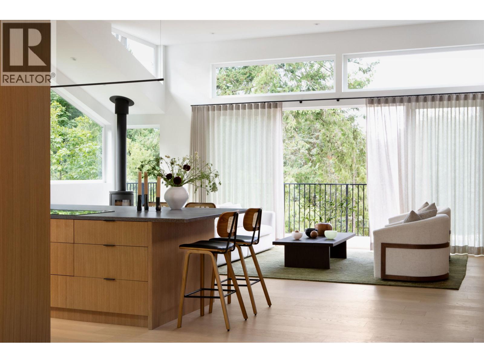 38243 VISTA CRESCENT, Squamish