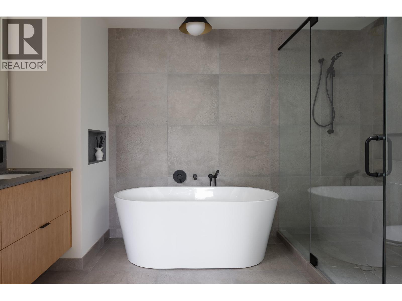 38243 VISTA CRESCENT, Squamish