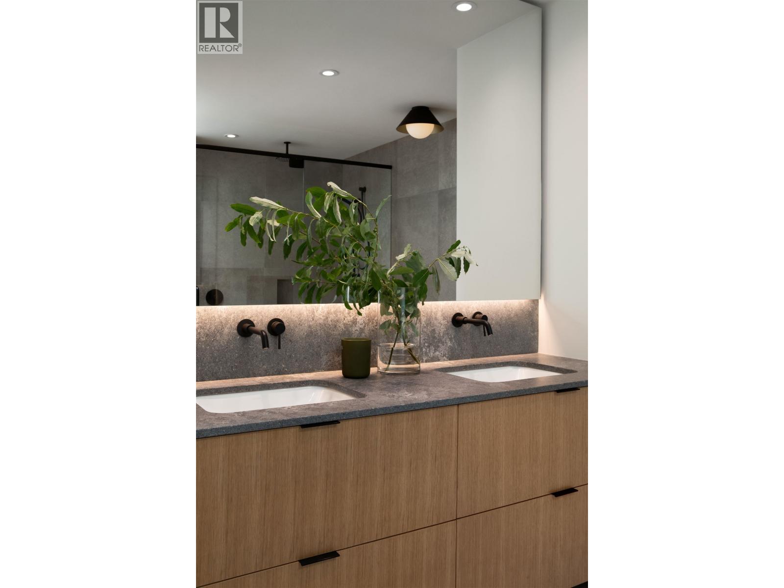 38243 VISTA CRESCENT, Squamish