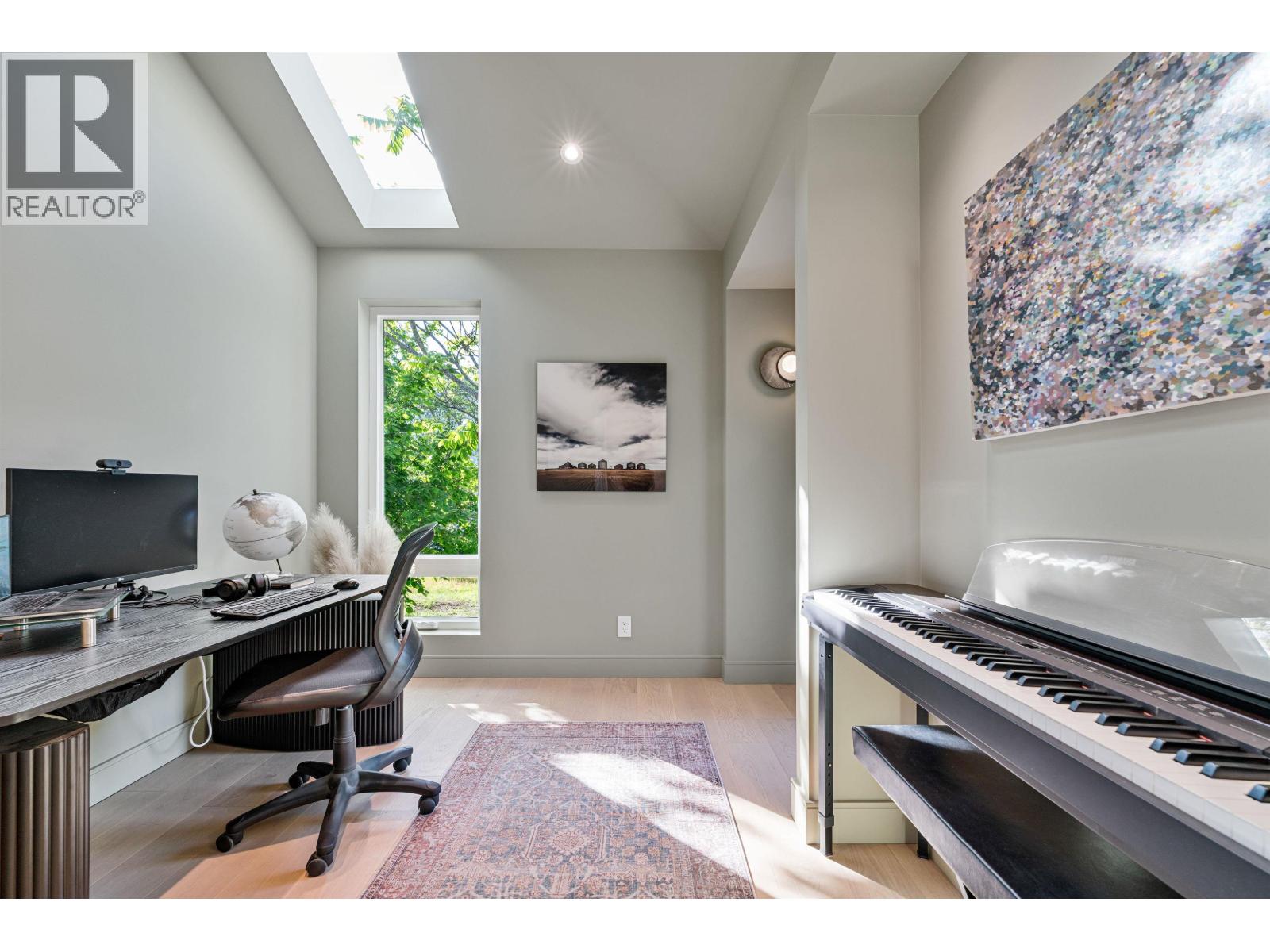 38243 VISTA CRESCENT, Squamish