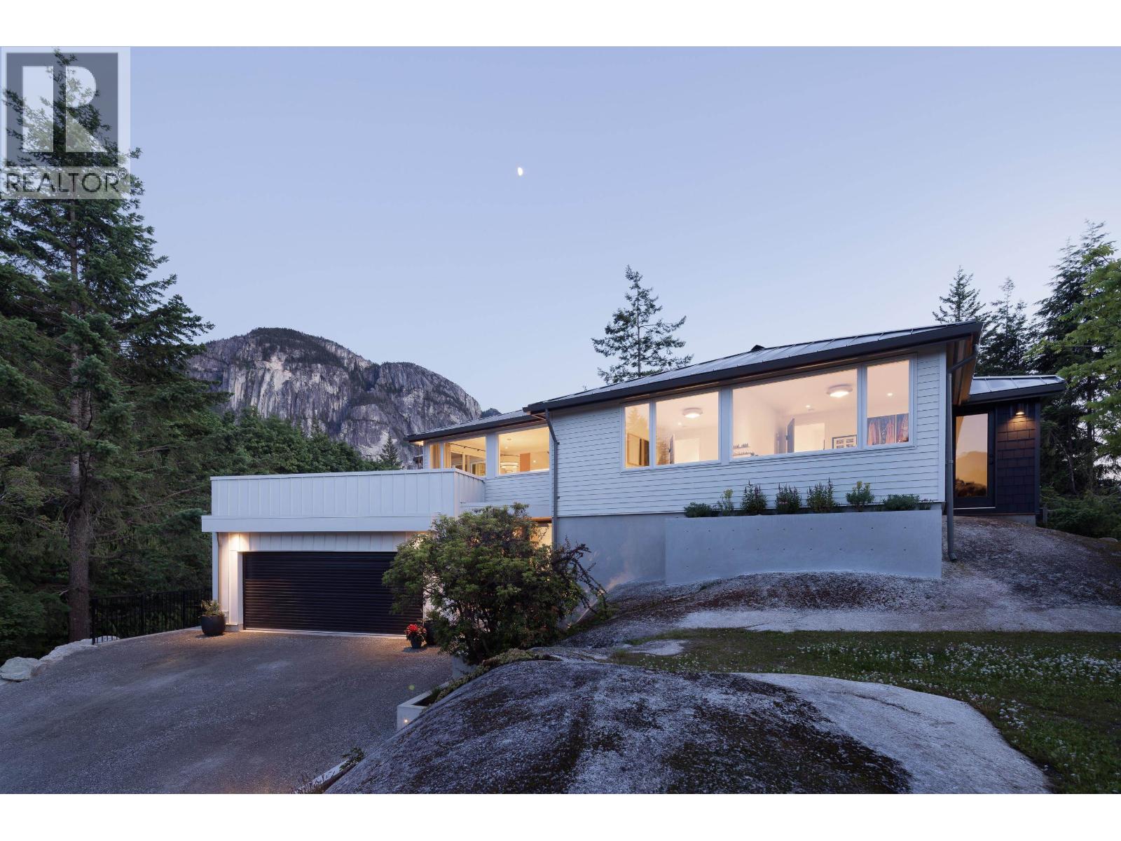 38243 VISTA CRESCENT, Squamish