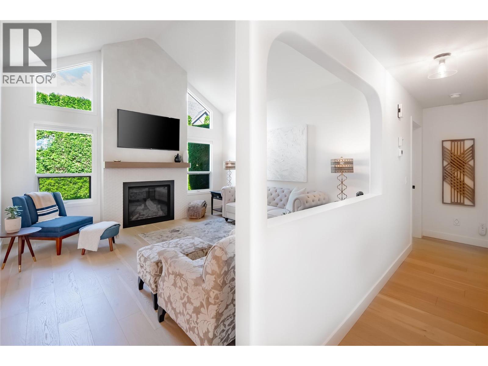 310 650 Lexington Drive, Kelowna