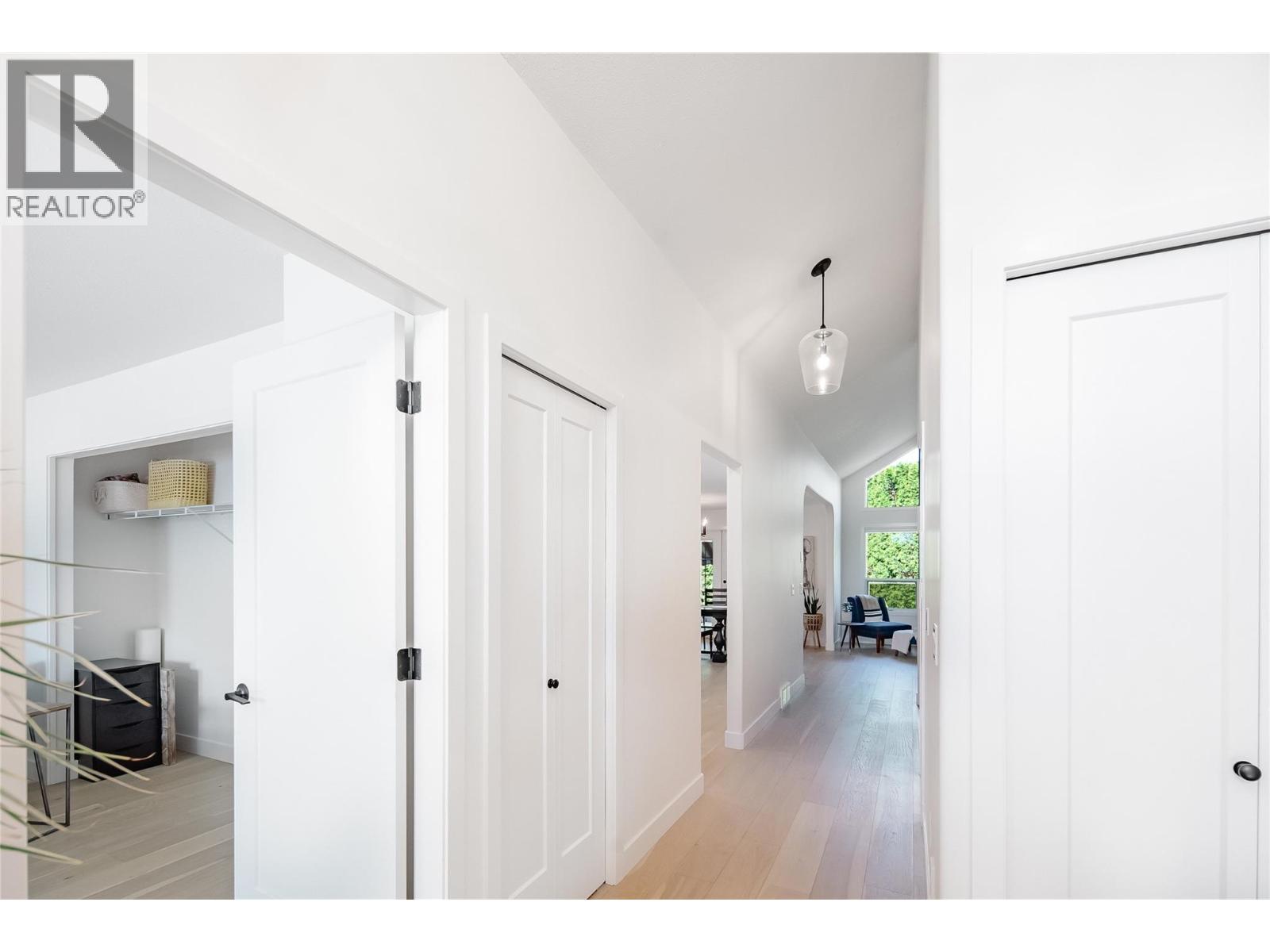 310 650 Lexington Drive, Kelowna