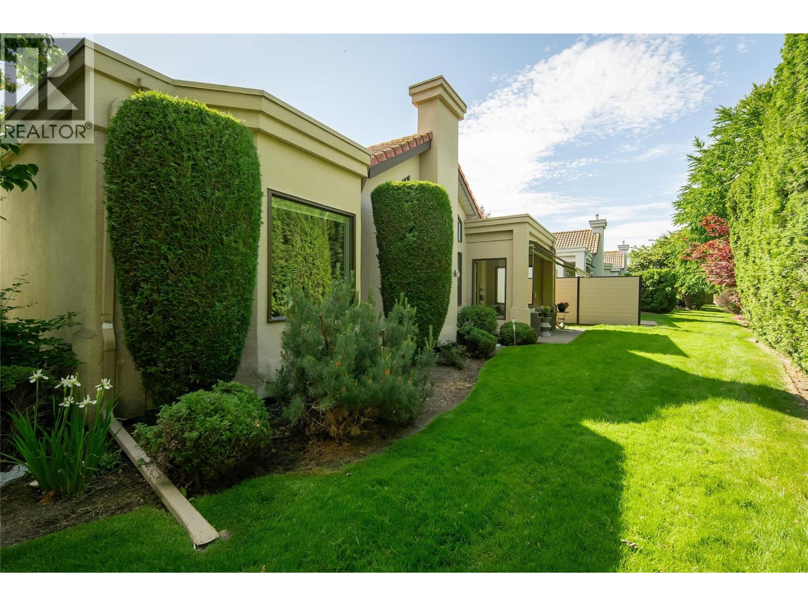 310 650 Lexington Drive, Kelowna
