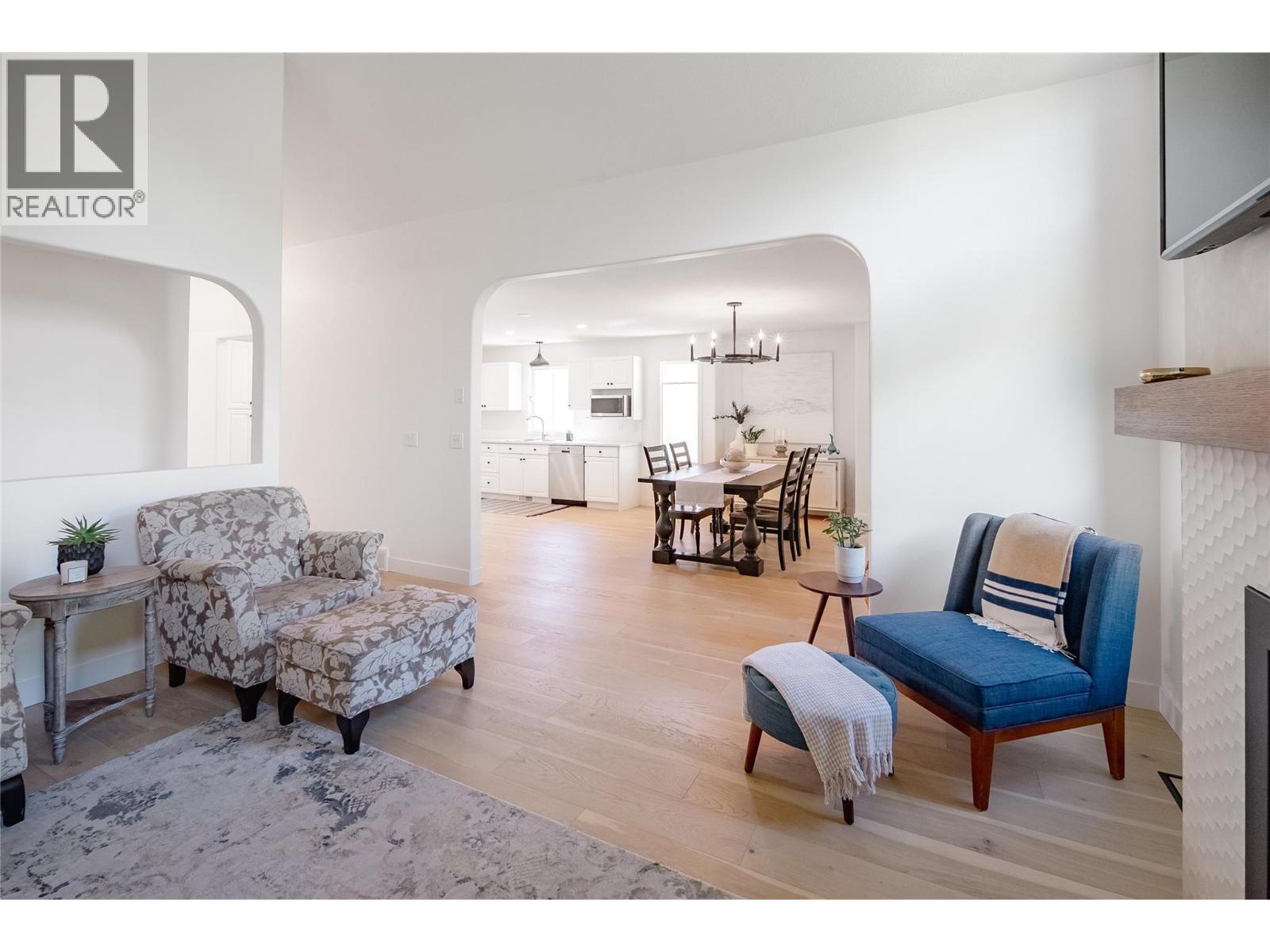 310 650 Lexington Drive, Kelowna