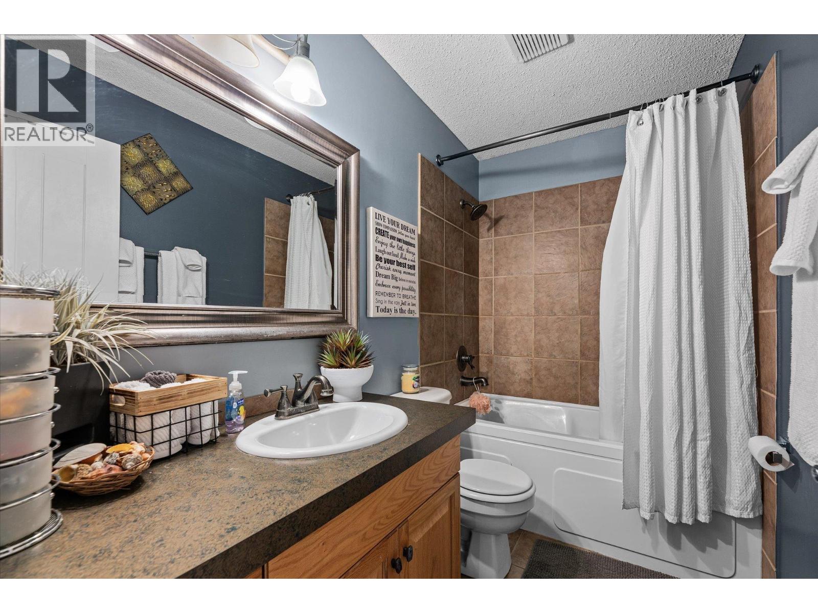  1234 Oswell Drive, Kelowna