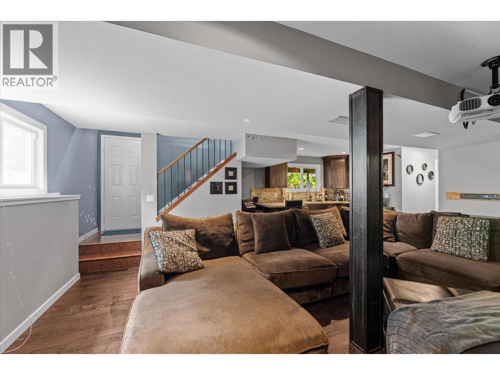  1234 Oswell Drive, Kelowna