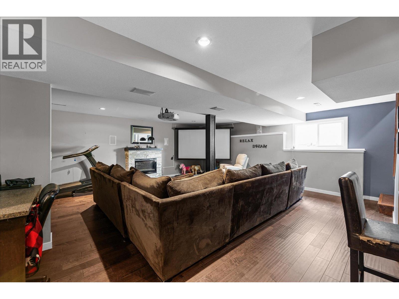  1234 Oswell Drive, Kelowna