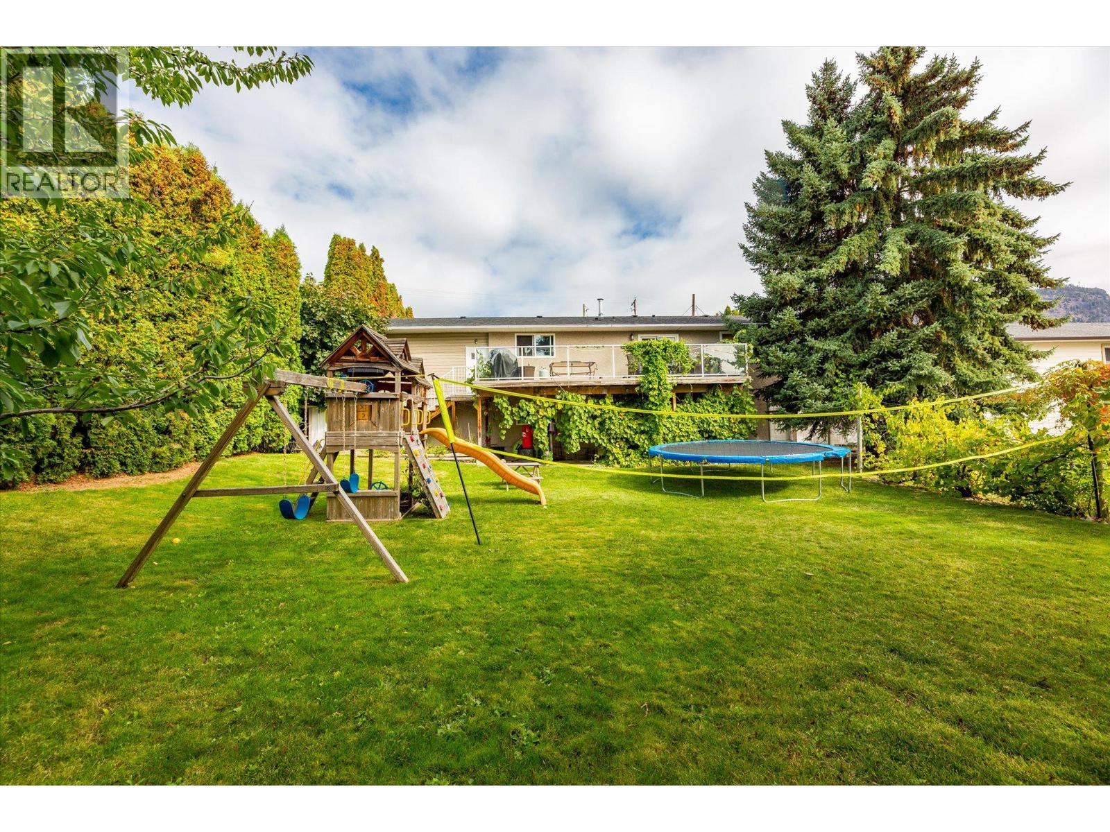  1234 Oswell Drive, Kelowna