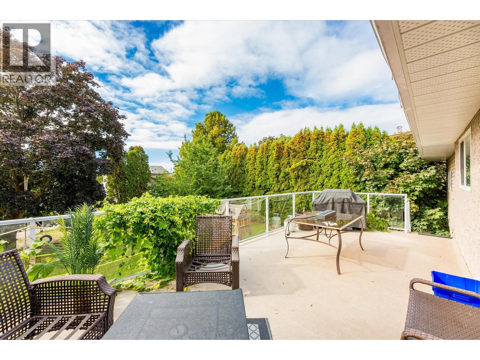  1234 Oswell Drive, Kelowna