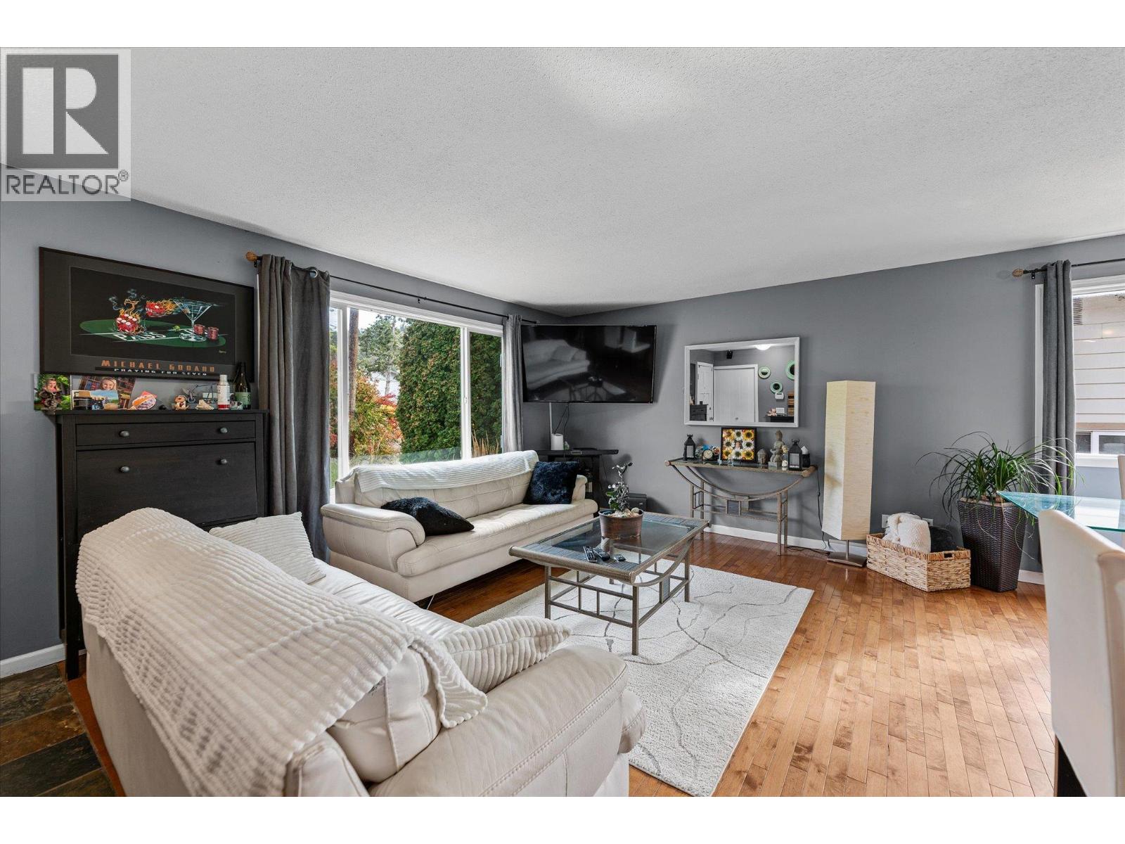  1234 Oswell Drive, Kelowna