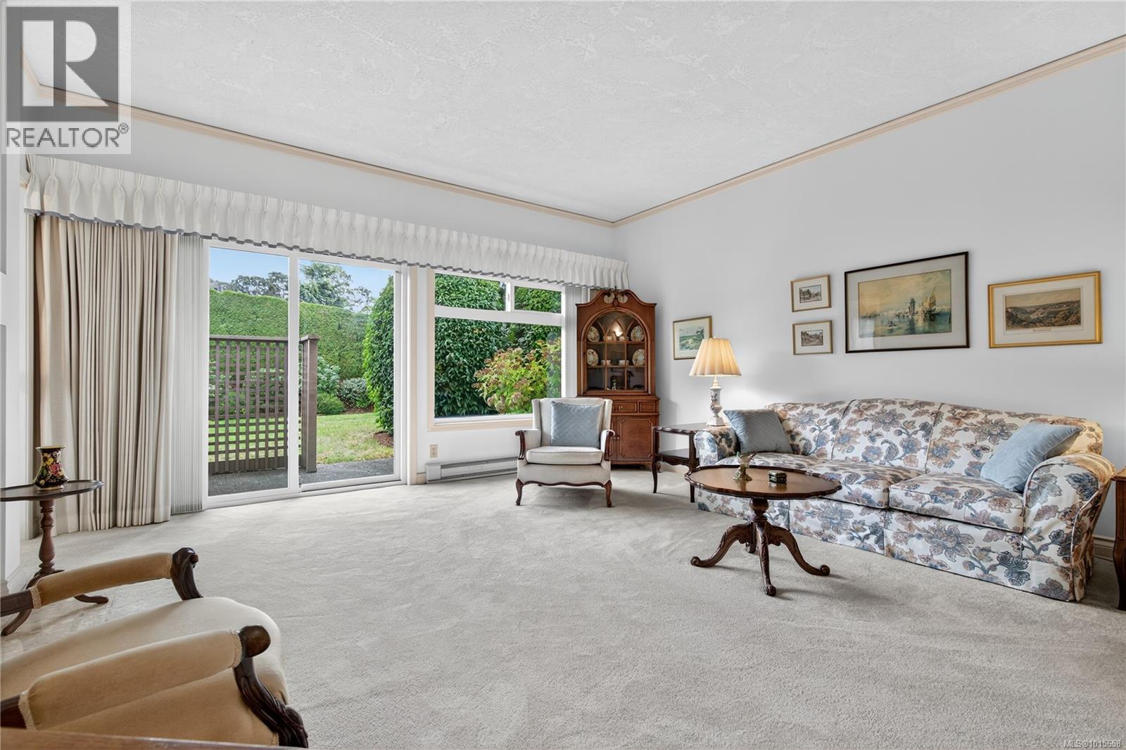 21 4318 Emily Carr Drive, Saanich