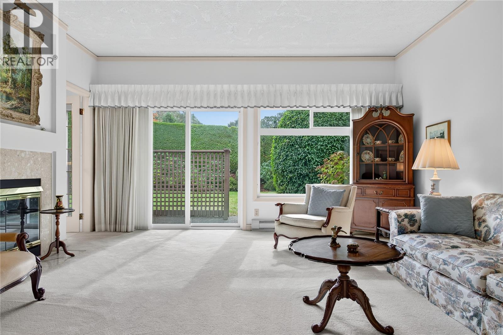 21 4318 Emily Carr Drive, Saanich