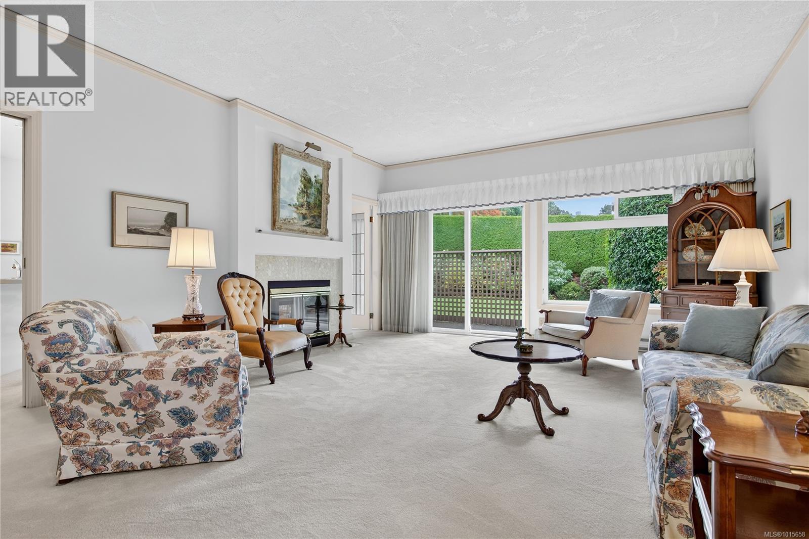 21 4318 Emily Carr Drive, Saanich