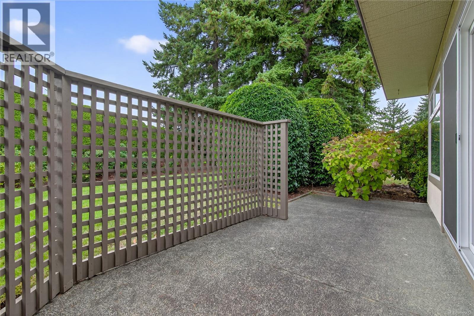 21 4318 Emily Carr Drive, Saanich