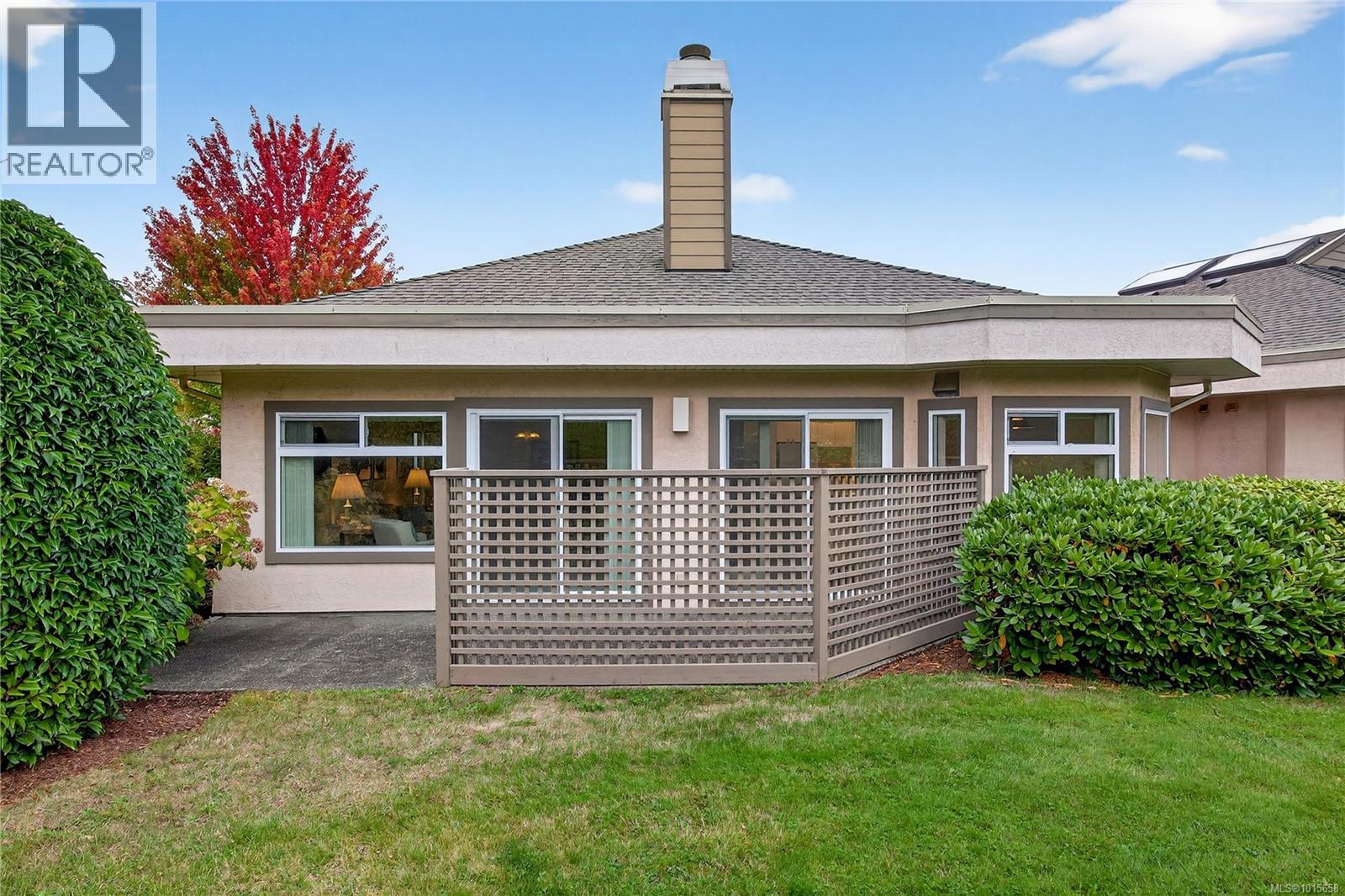 21 4318 Emily Carr Drive, Saanich