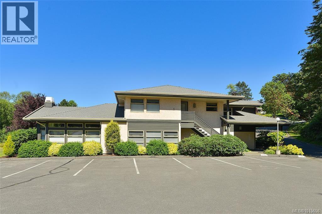 21 4318 Emily Carr Drive, Saanich
